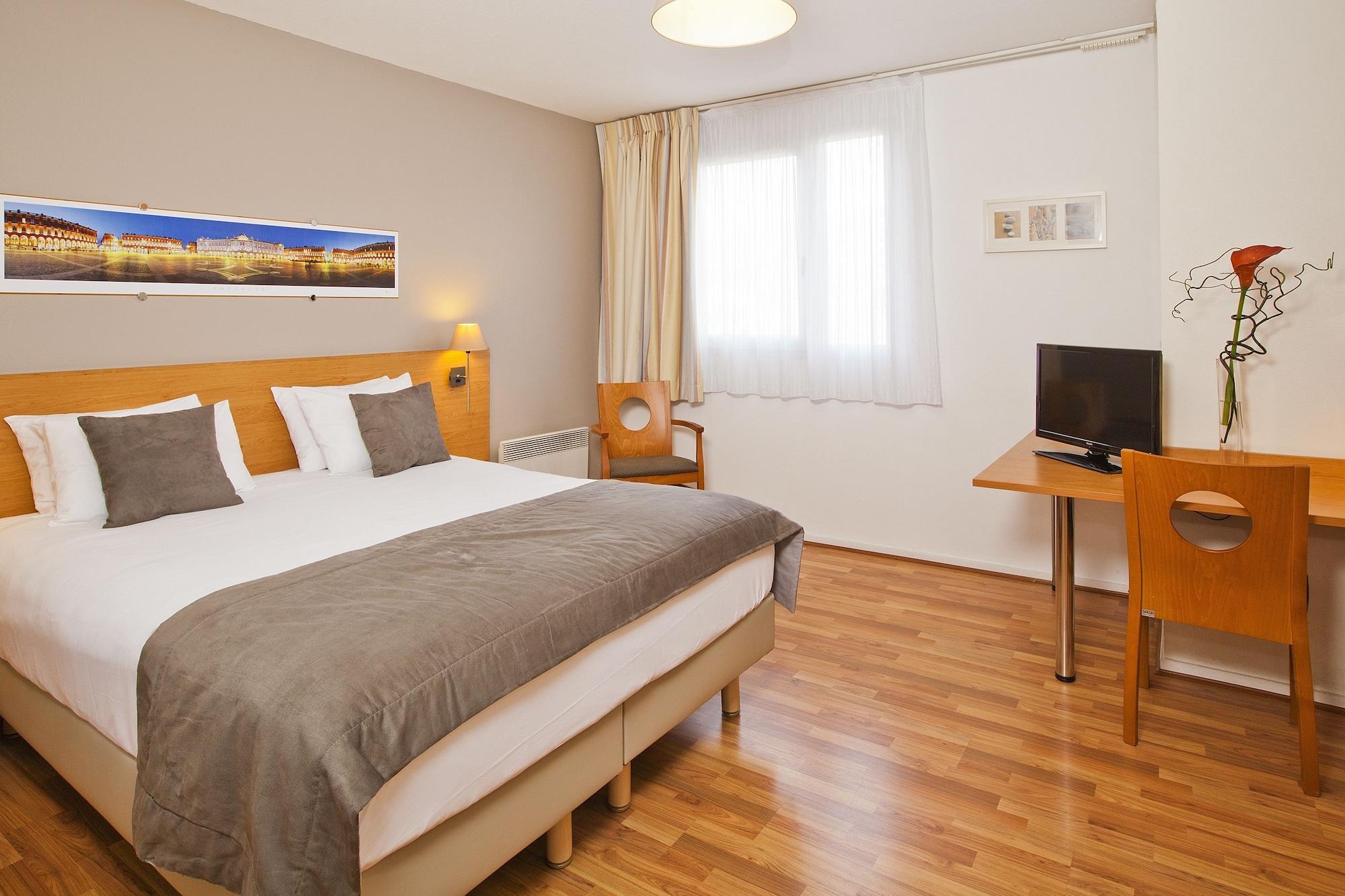 Sejours & Affaires Toulouse De Brienne Aparthotel Exterior photo